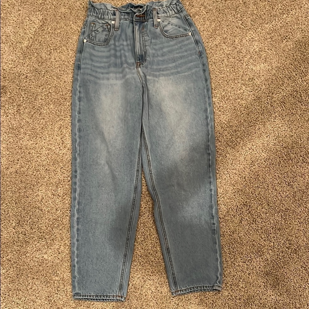 Vigoss High-Waisted Blue Jeans
